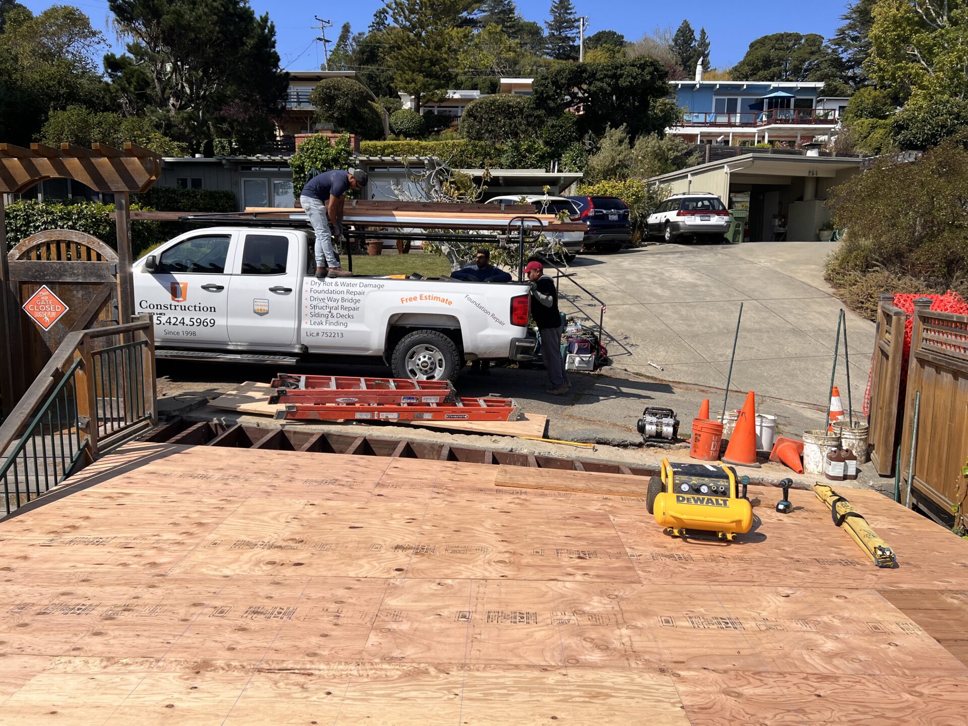 Parking deck ramp framing before installation of the vehicle-rated surface.